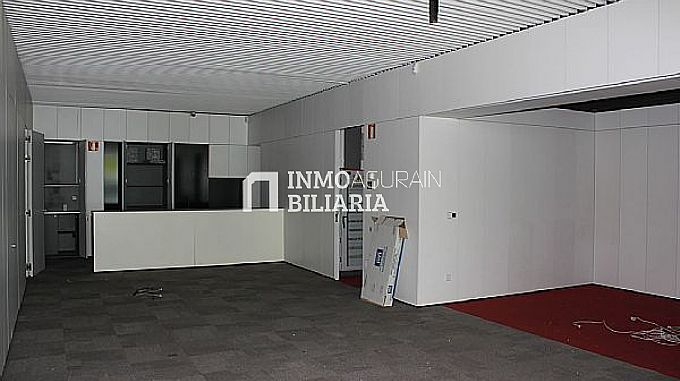 Venta / Alquiler de local comercial en Vitoria-Gasteiz