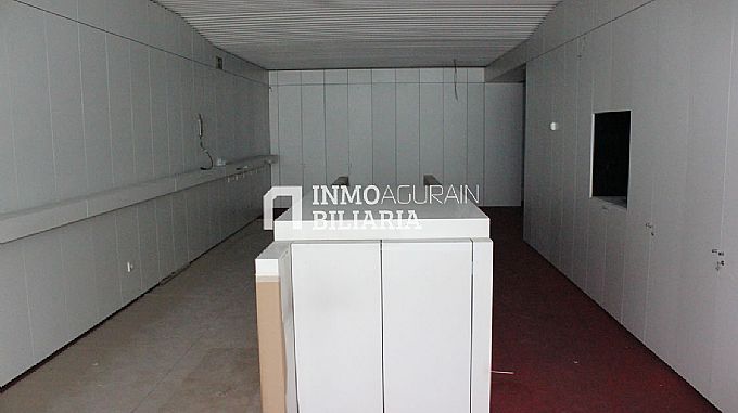 Venta / Alquiler de local comercial en Vitoria-Gasteiz