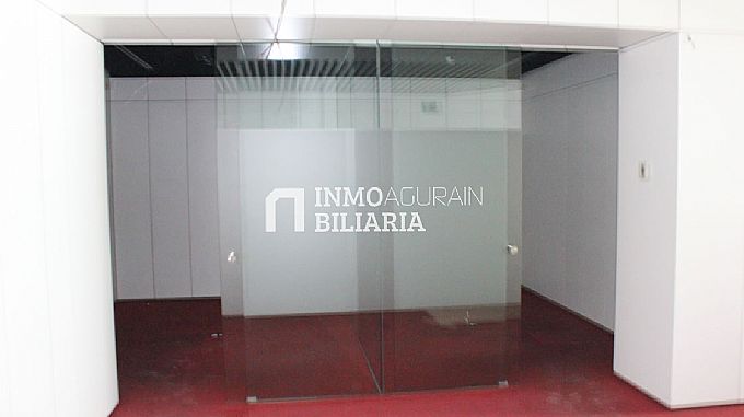 Venta / Alquiler de local comercial en Vitoria-Gasteiz