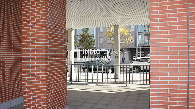 Venta de local comercial en Vitoria-Gasteiz