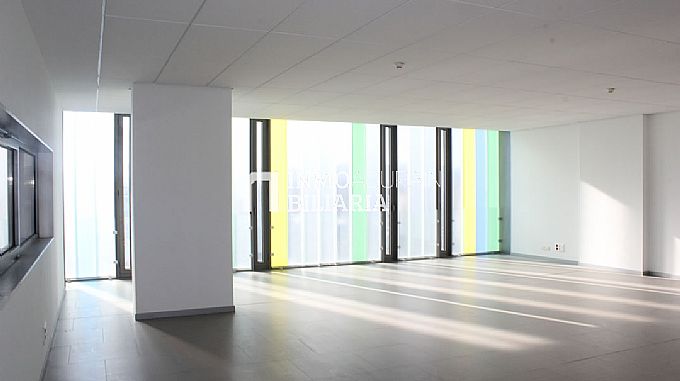 Venta de local comercial en Vitoria-Gasteiz