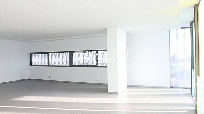 Venta de local comercial en Vitoria-Gasteiz