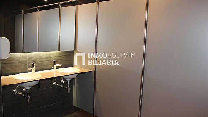 Venta de local comercial en Vitoria-Gasteiz