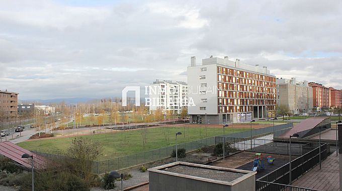 OFICINA EN SALBURUA