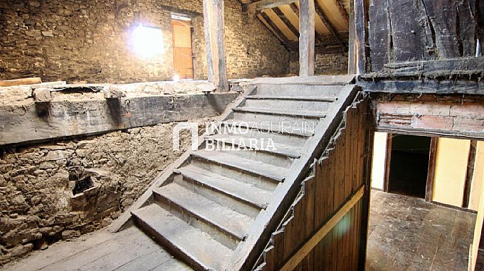 CASA SEORIAL EN LINTZOAIN