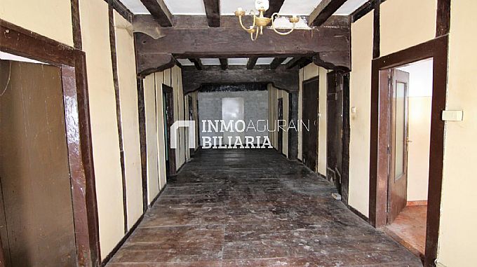 CASA SEORIAL EN LINTZOAIN