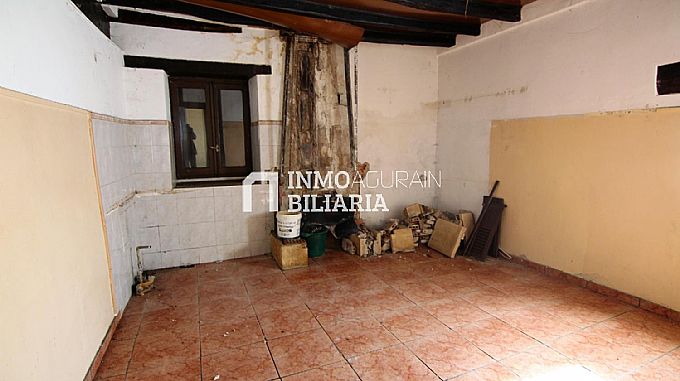 CASA SEORIAL EN LINTZOAIN
