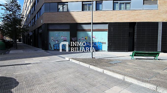 Venta de local comercial en Pamplona