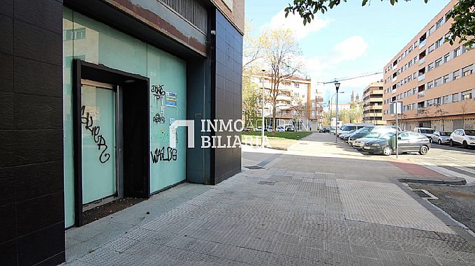 Venta de local comercial en Pamplona
