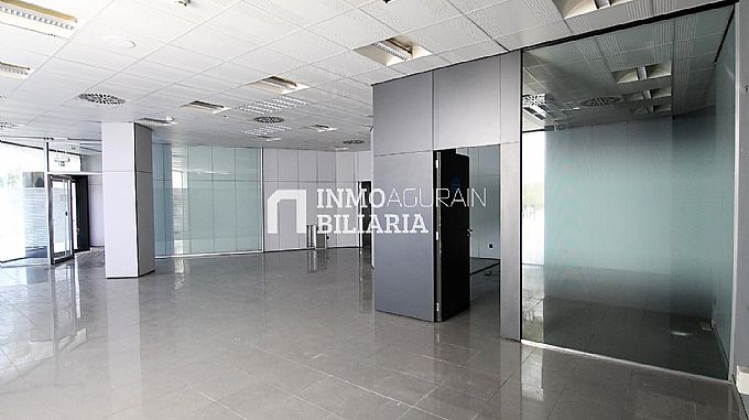 Venta de local comercial en Pamplona