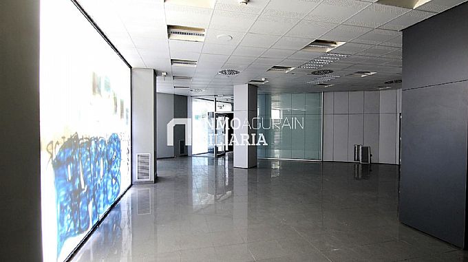 Venta de local comercial en Pamplona