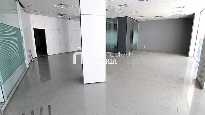 Venta de local comercial en Pamplona