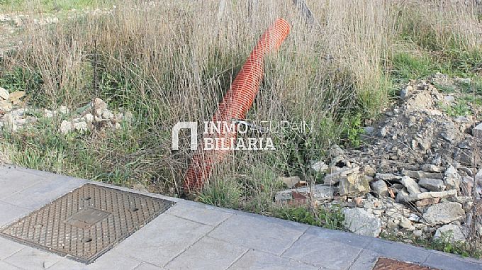 Venta de parcela urbana en Burgueta