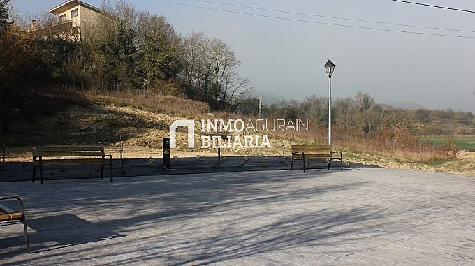 Venta de parcela urbana en Burgueta