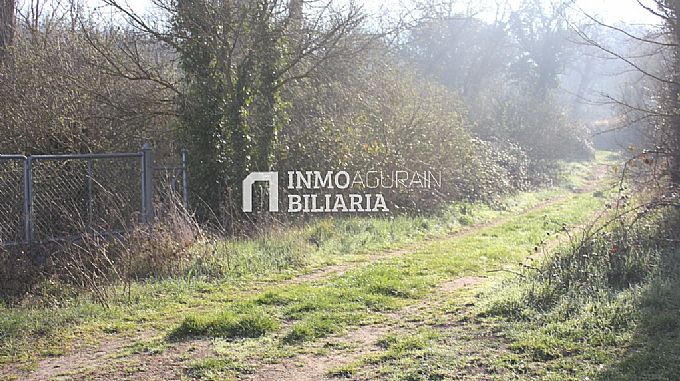 Venta de parcela urbana en Burgueta