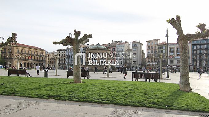 Venta de local comercial en Pamplona