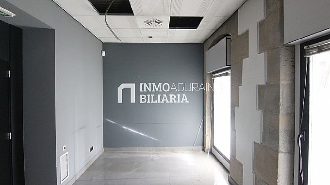 Venta de local comercial en Pamplona