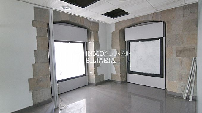 Venta de local comercial en Pamplona