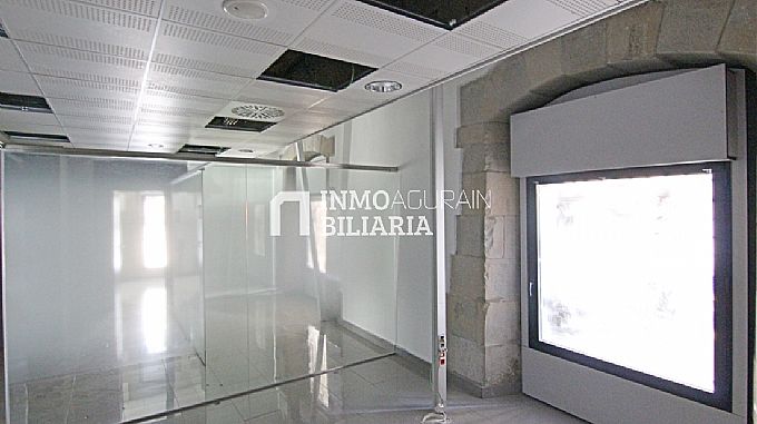 Venta de local comercial en Pamplona