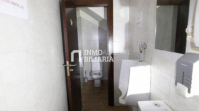 Venta de local comercial en Pamplona