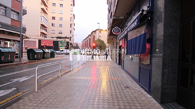 Venta de local comercial en Pamplona