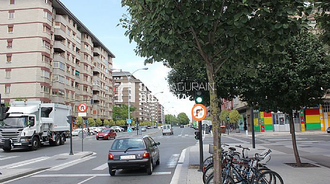 Venta / Alquiler de local comercial en Vitoria-Gasteiz