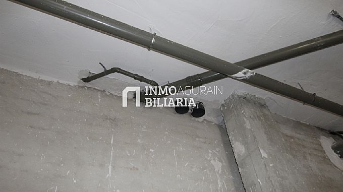 Venta de local comercial en Vitoria-Gasteiz