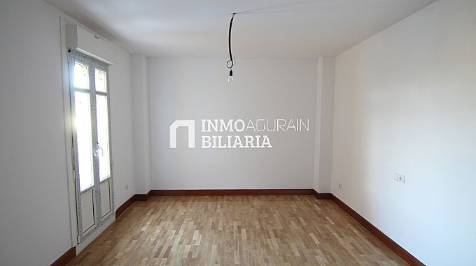 Venta de casa en Ezkerekotxa