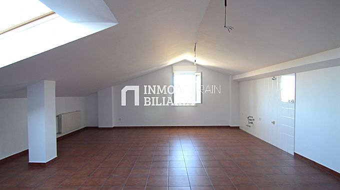 Venta de casa en Ezkerekotxa