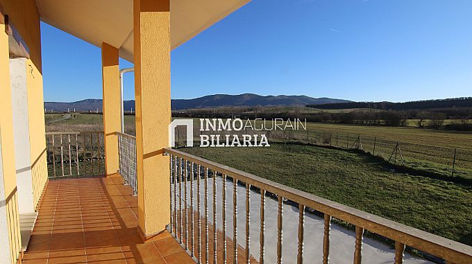 Venta de casa en Ezkerekotxa