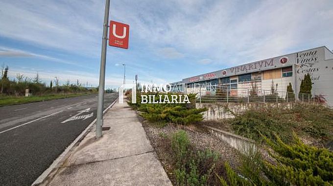 Venta de nave industrial en Mutilva Baja