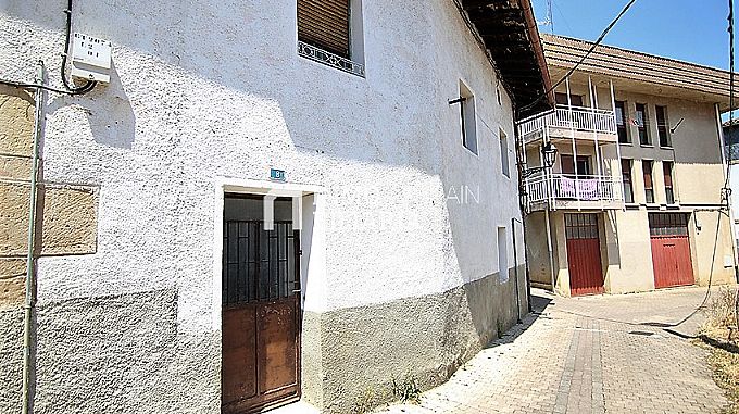 Venta de casa en Araia