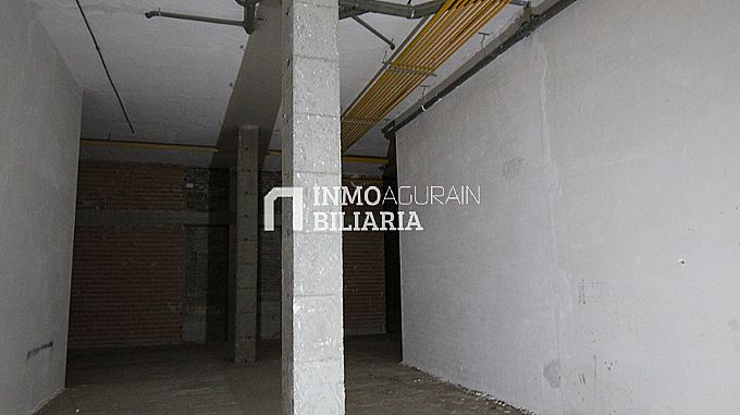 SE VENDE OFICINA CALLE PRAGA