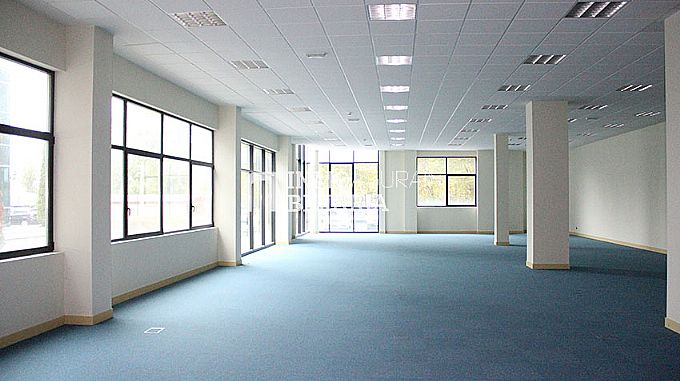 Venta de local comercial en Gamarra Mayor