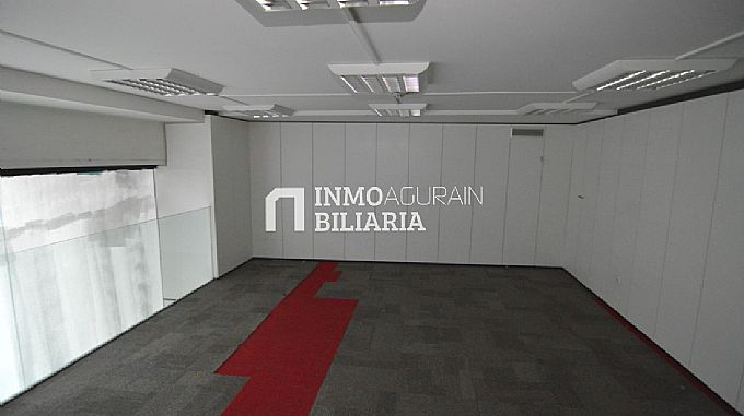 Venta / Alquiler de local comercial en Pamplona