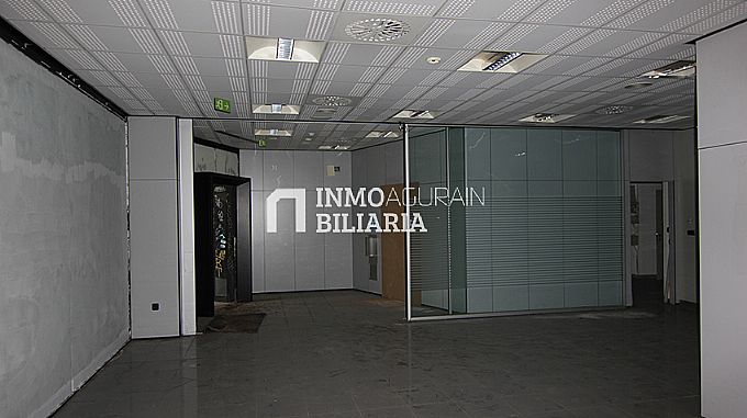 LOCAL COMERCIAL EN CALLE PARAGUAY