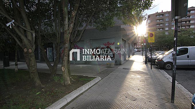 LOCAL COMERCIAL EN CALLE PARAGUAY