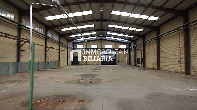 Venta de nave industrial en Oyon