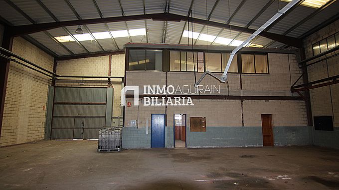 Venta de nave industrial en Oyon