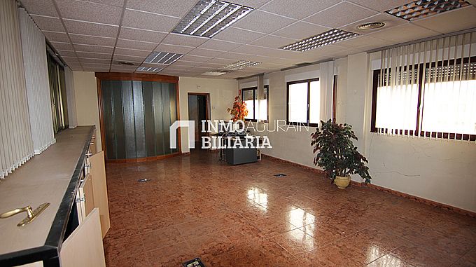 Venta de nave industrial en Oyon