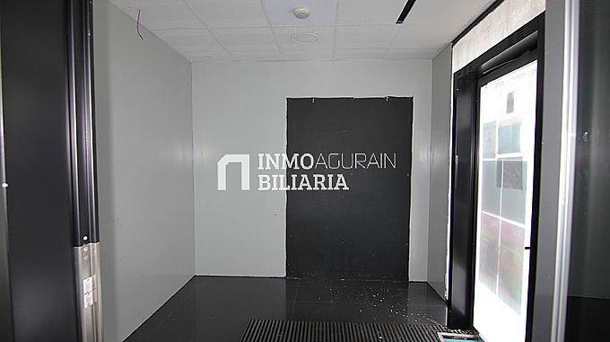 Venta de local comercial en Vitoria-Gasteiz