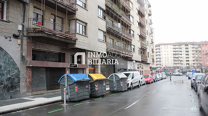 LOCAL EN CRUZ BLANCA