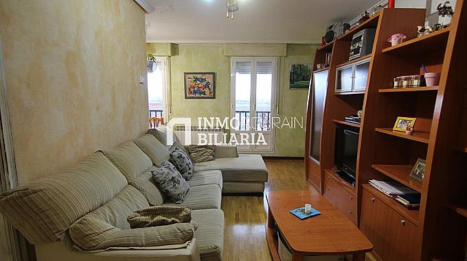 DUPLEX EN AGURAIN