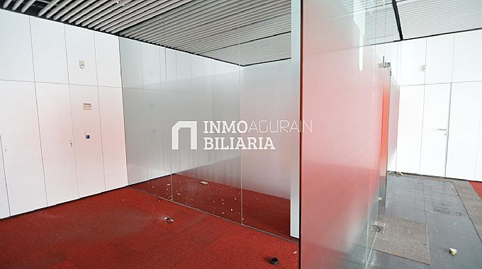 Venta de local comercial en Berriozar