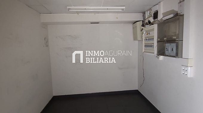 Venta / Alquiler de local comercial en Pamplona