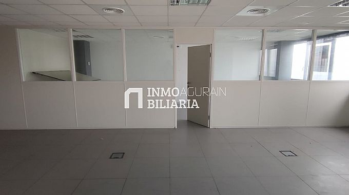 Venta de local comercial en Orkoien