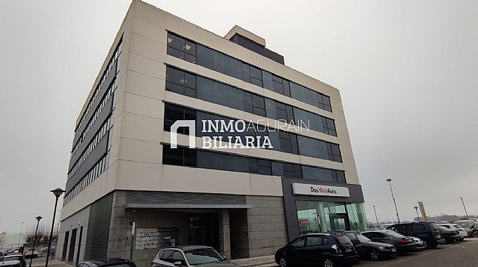 Venta de local comercial en Orkoien