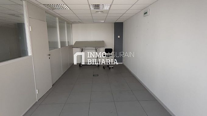 Venta de local comercial en Orkoien