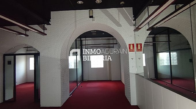 Venta de local comercial en Pamplona