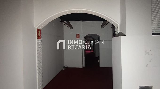 Venta de local comercial en Pamplona